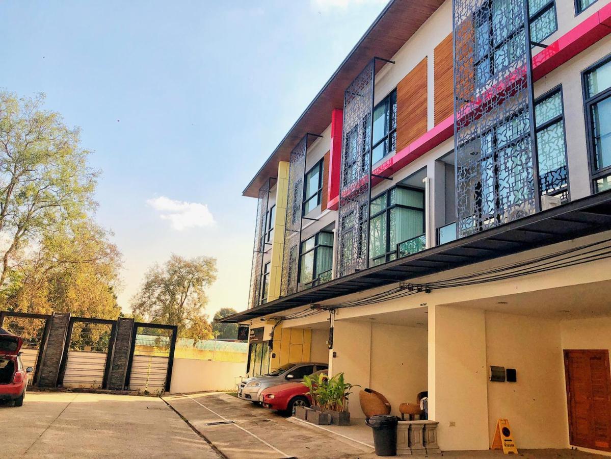 チエンマイ Paper Plane Cnx Bed & Breakfast エクステリア 写真
